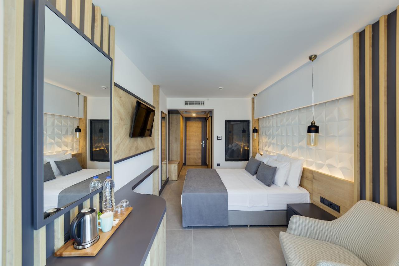 Signature Blue Resort クシャダス エクステリア 写真